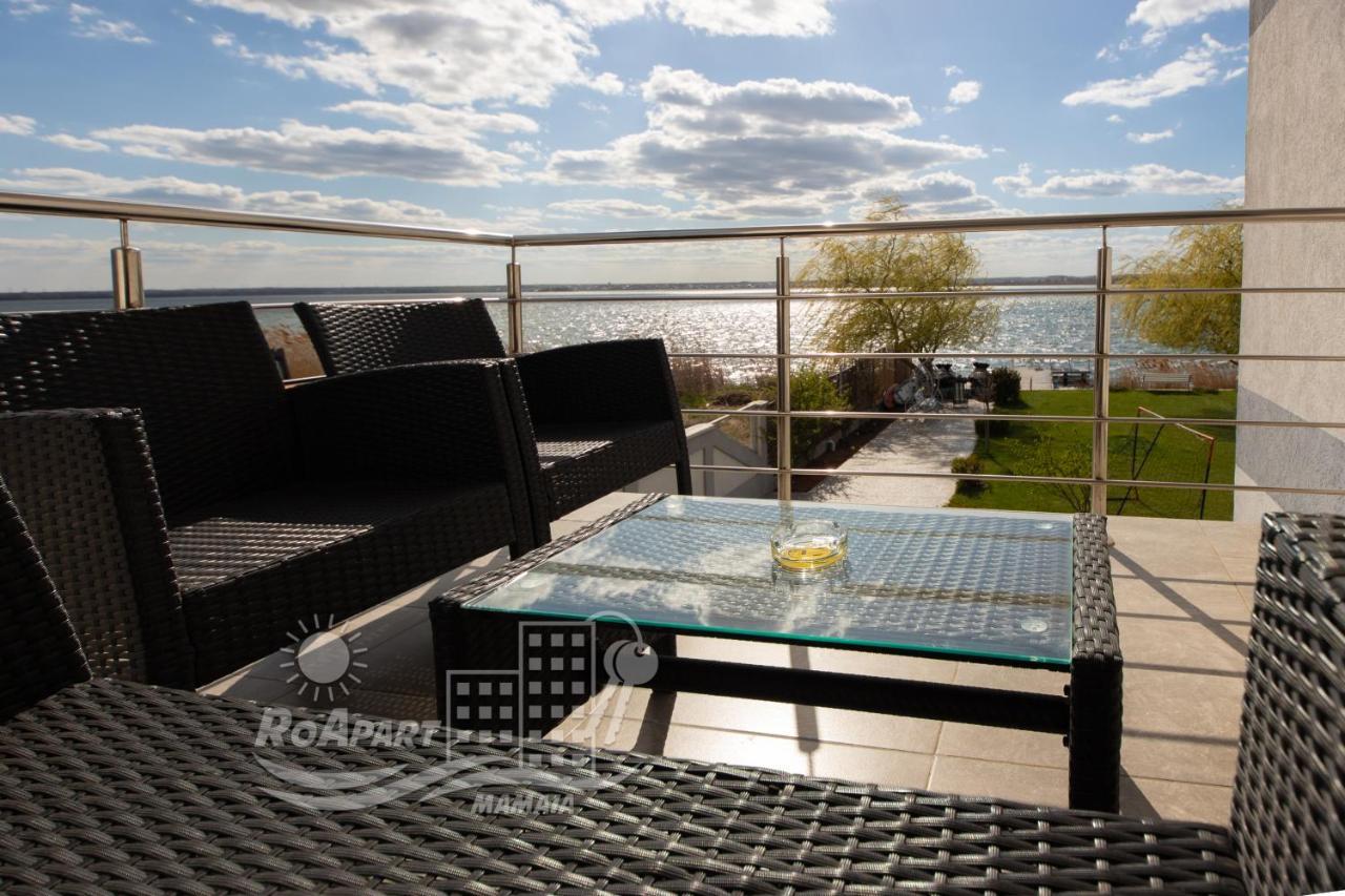 Roapart- Sunset Dream Apartament 2 Dormitoare Vedere Lac Si Parcare مامايا المظهر الخارجي الصورة